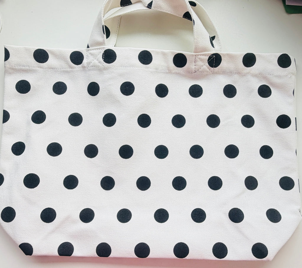 DIY schwarz- weiss Mini Shopper aus Baumwolle ( ohne Patch ) Deine Leinwand für den ultimativen Statement-Look! Kompakt, stylisch und bereit für deine Ideen.