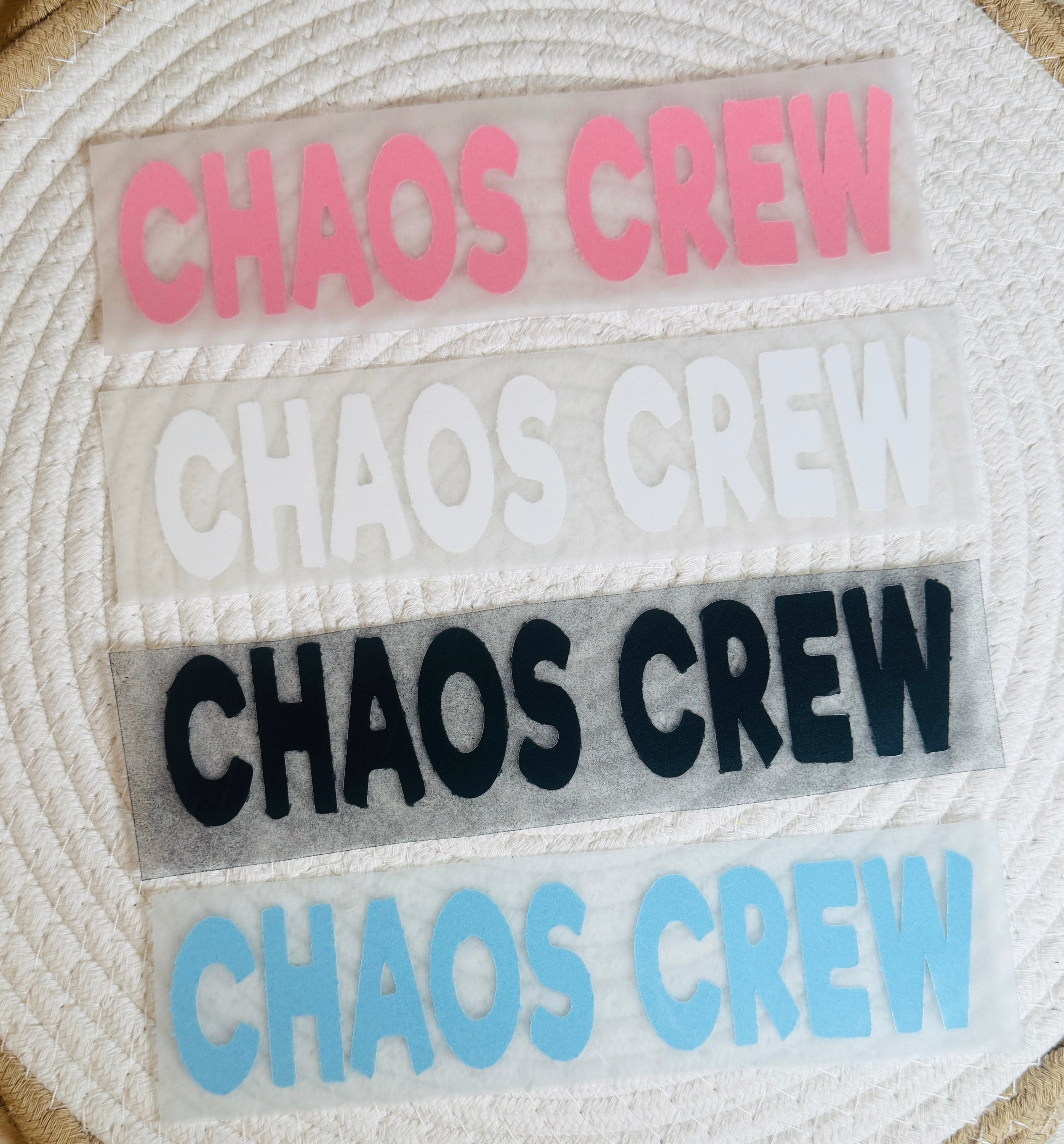 „CHAOS CONTROL“ – Flock-Patch zur Personalisierung. Werde dein eigener Designer