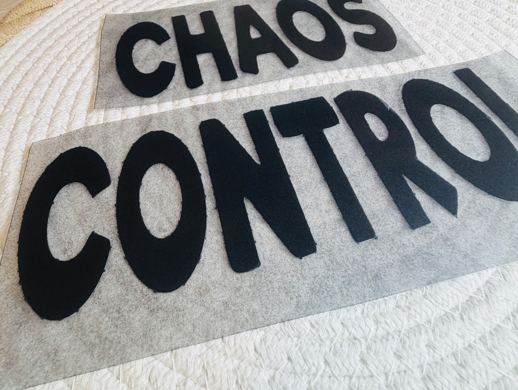 „CHAOS CONTROL“ – Flock-Patch zur Personalisierung. Werde dein eigener Designer