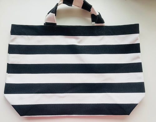 DIY schwarz- weiss Mini Shopper aus Baumwolle ( ohne Patch ) Deine Leinwand für den ultimativen Statement-Look! Kompakt, stylisch und bereit für deine Ideen.